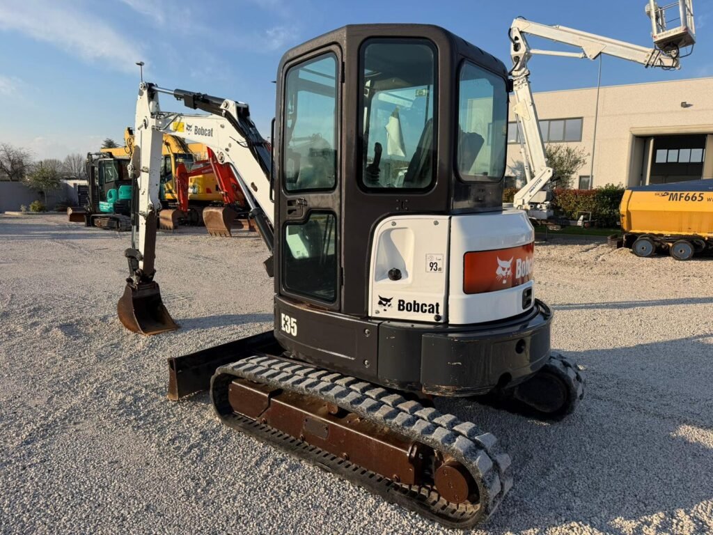 BOBCAT E35